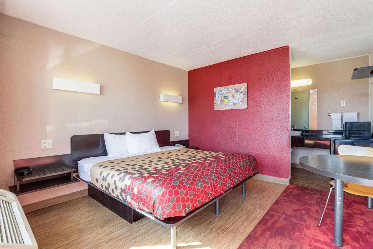 Econo Lodge Inn & Suites Terre Haute Exteriér fotografie