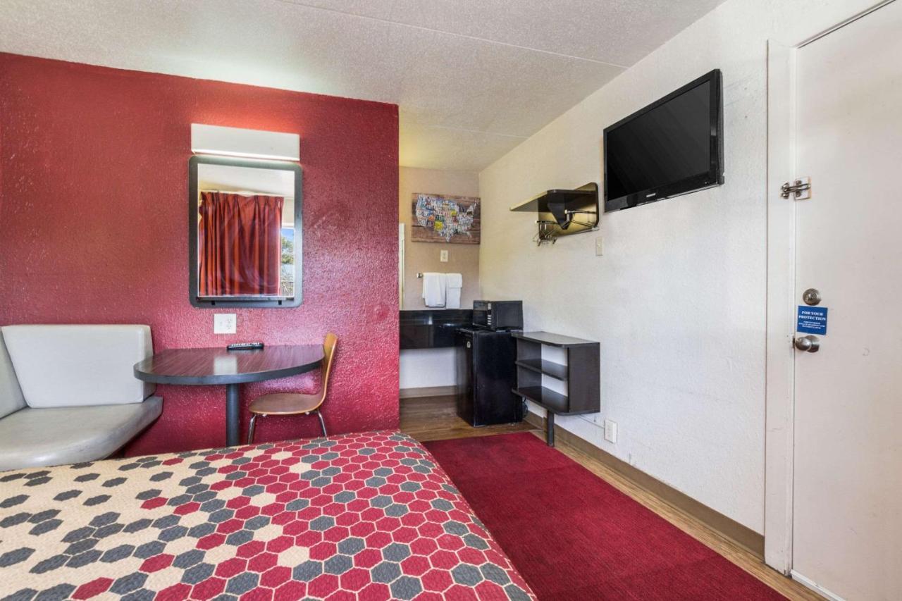 Econo Lodge Inn & Suites Terre Haute Exteriér fotografie